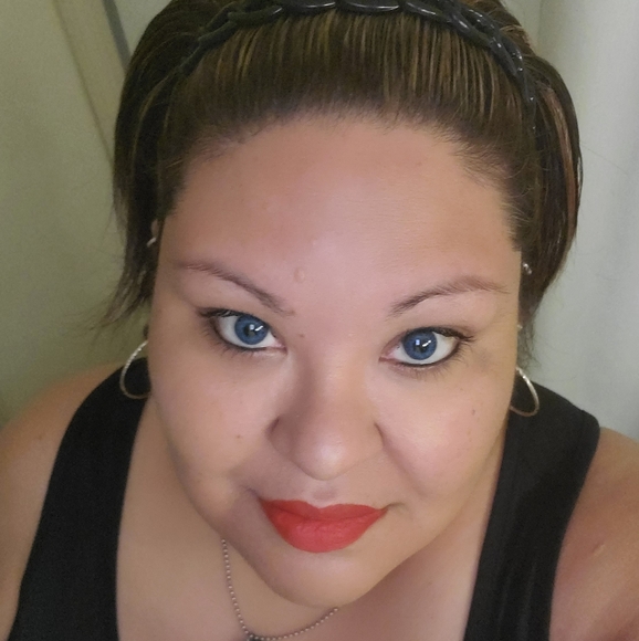 Meet your Posher, Bernadina - Picture 2 of 2